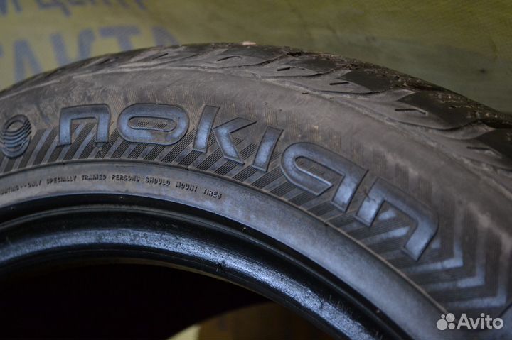 Nokian Tyres WR 235/50 R18