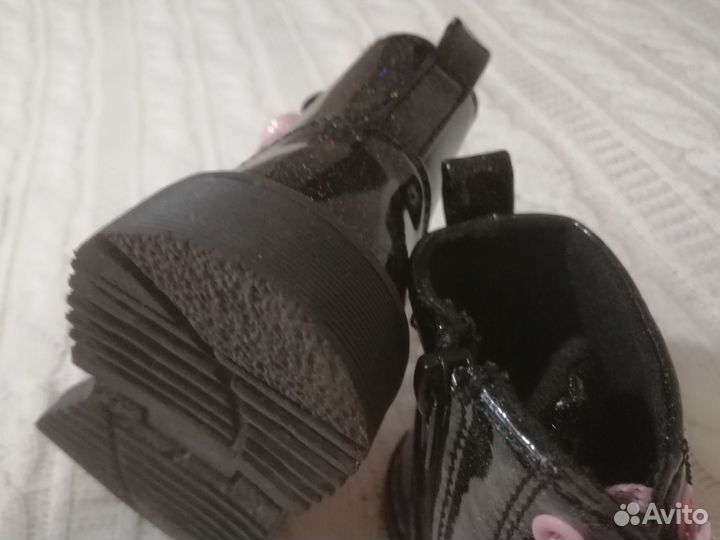 Ботинки для девочки 25