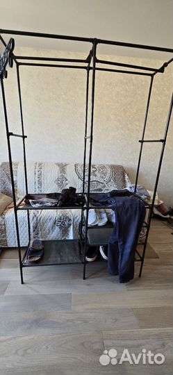 Вешалка в прихожую с обувницей бу