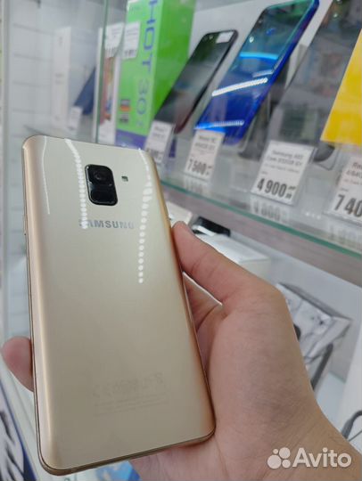 Телефон Samsung A8 2018 4/32gb