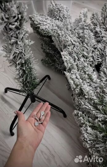 Ель искусственная 210