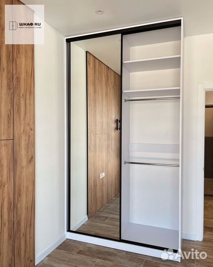 Шкаф распашной