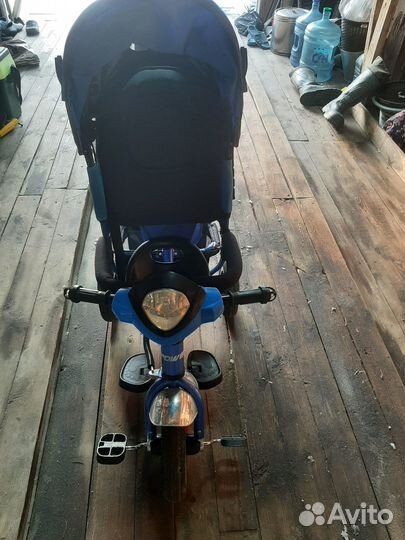 Детский велосипед с ручкой