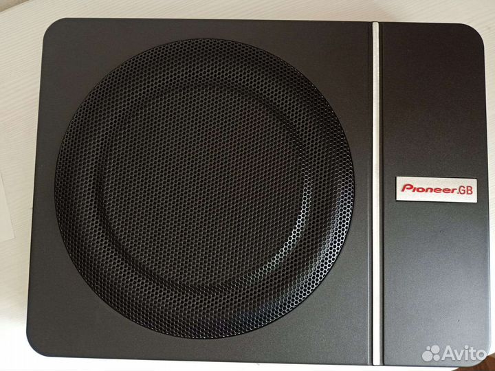 Активный Сабвуфер Пионер под сиденье автомобиля