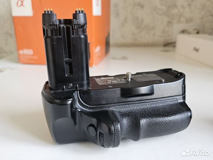 Батарейная ручка Sony VG-C90AM