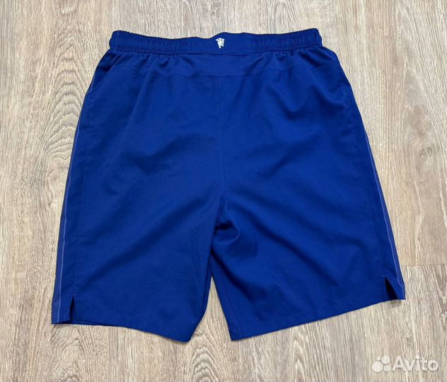 Футбольные шорты Nike Manchester United M