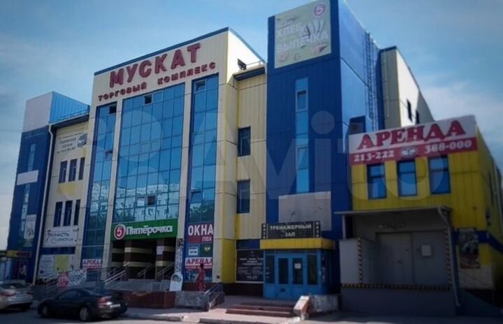 Цветы, ключи, фото у входа в Пятёрочку, 12 м²