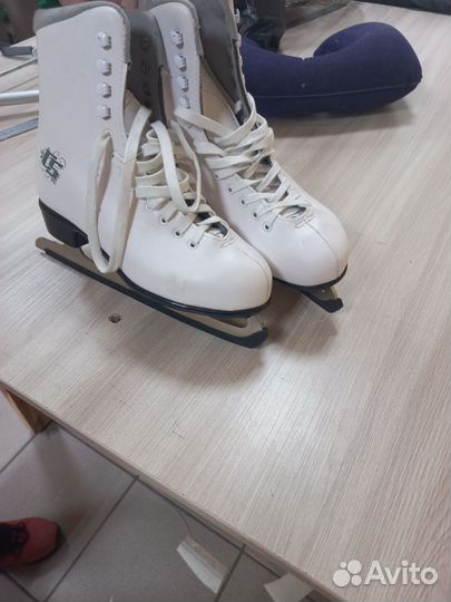 Коньки фигурные 39 размер