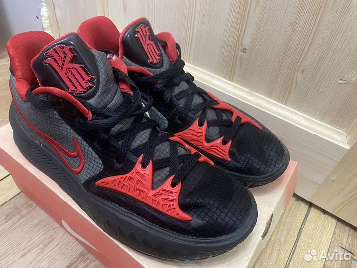 Nike Kyrie 4 low Bred (Оригинал)