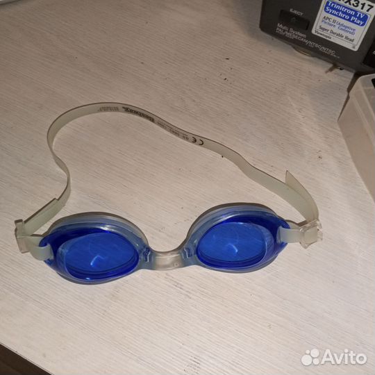 Очки для плавания