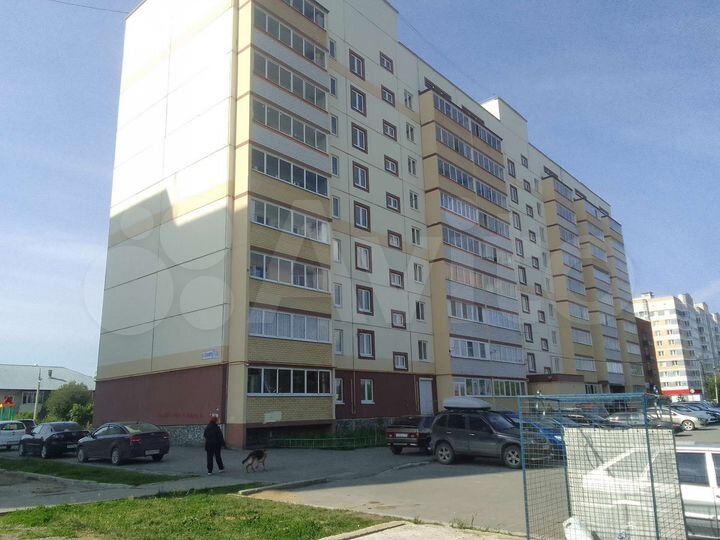 2-к. квартира, 63 м², 1/9 эт.