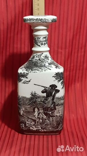 Старинный графин. Фарфор. Роспись Охота