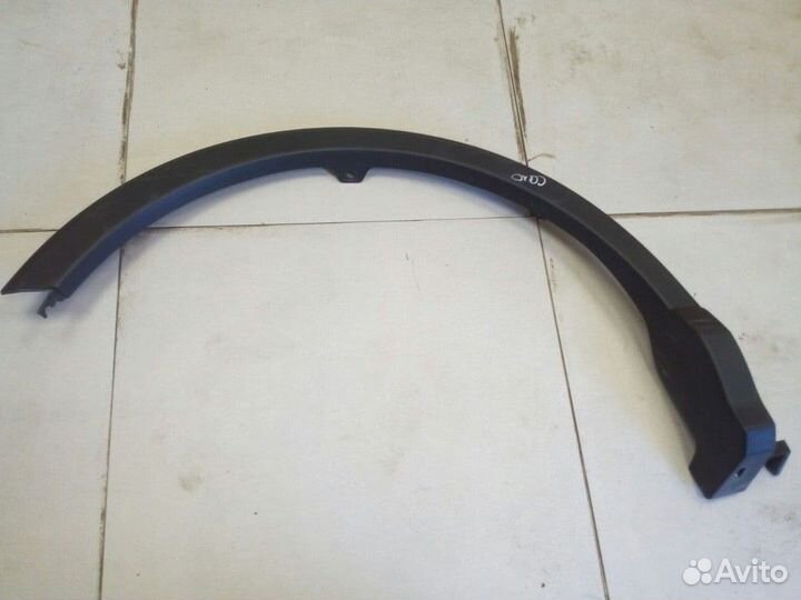 Накладка на крыло заднее правое Toyota RAV4