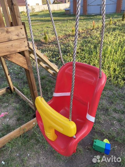 Детская качеля пластиковая