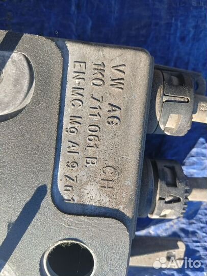 Кулиса в сборе МКПП 1.8 tsi шкода октавия 2 рест