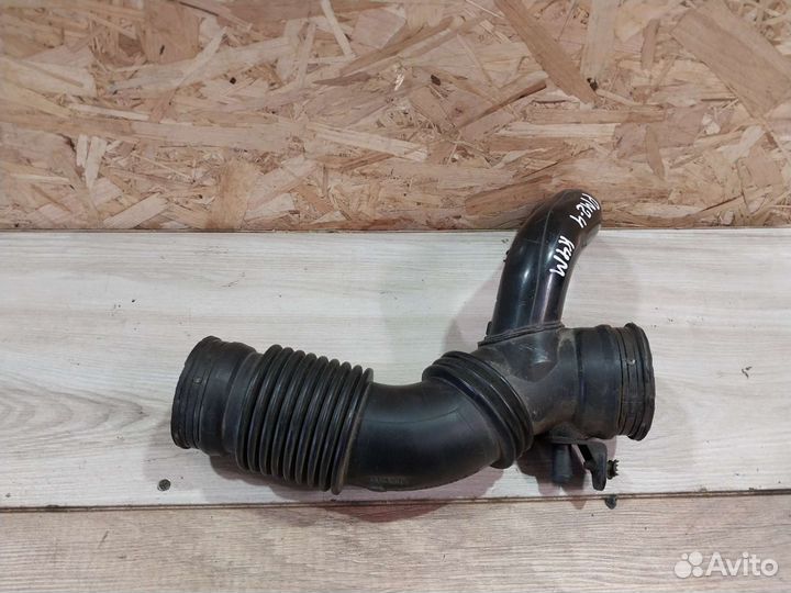 Патрубок воздушного фильтра Renault Megan 2 1.6K4M