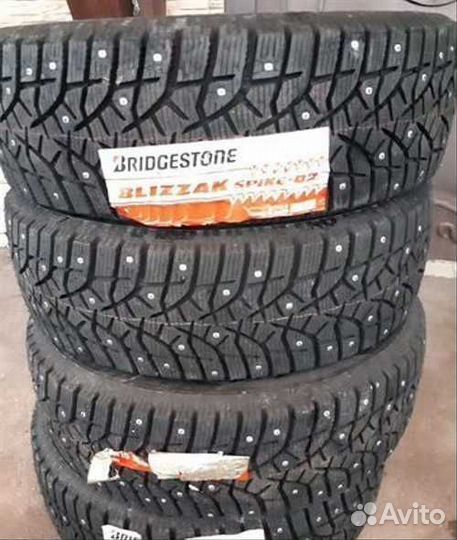 Bridgestone Blizzak Spike-02 235/40 R18 91T
