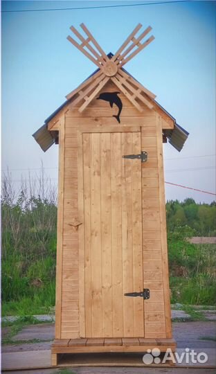 Уличный туалет деревянный HME563
