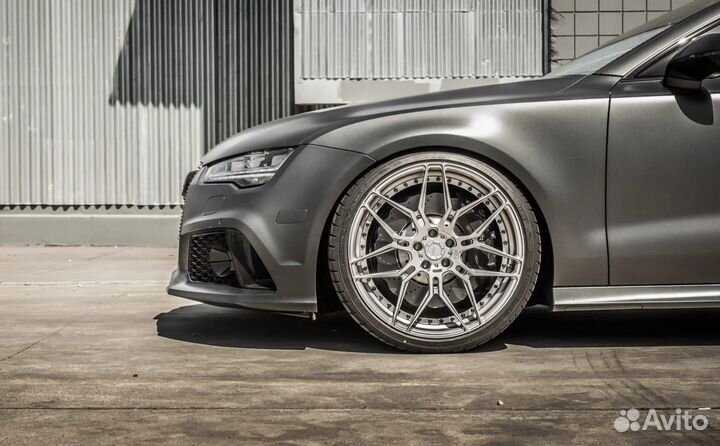 Audi RS7 R21x10.5 кованые двухсоставные диски