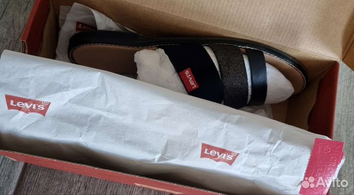 Шлепанцы женские Levi's