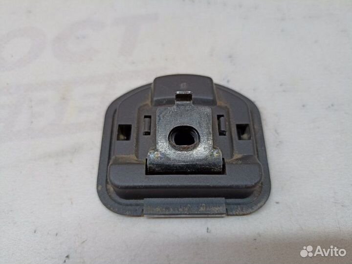 Крепление багажника Toyota Avensis ZZT251 1ZZ-FE