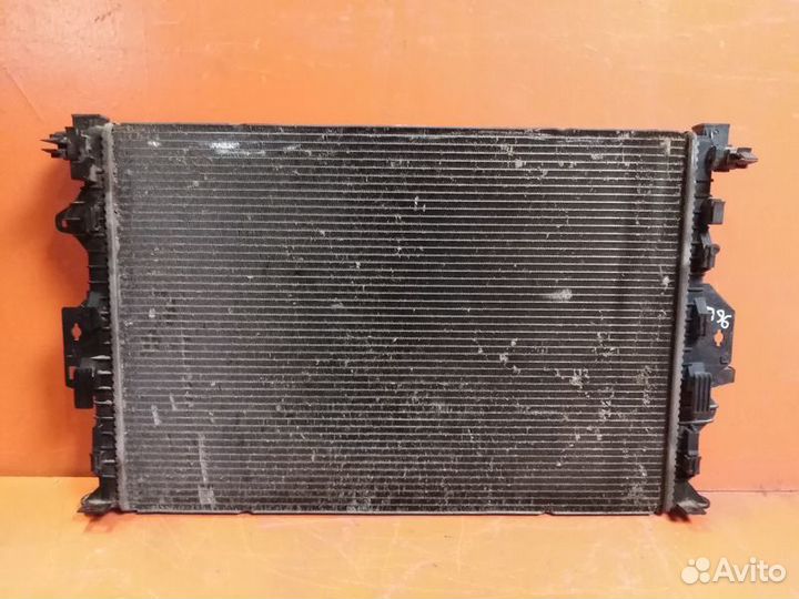 Радиатор основной Land Rover Freelander LR2 3.2