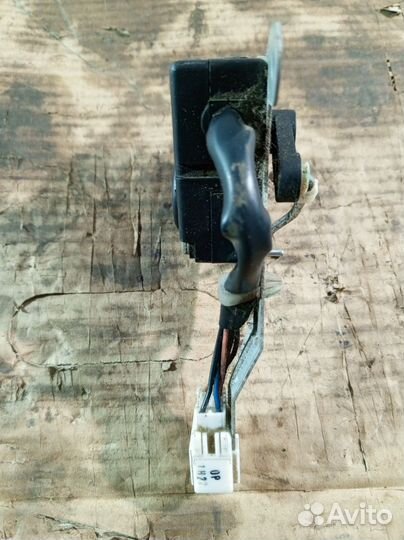 Моторчик привода заслонок Hyundai Santa Fe