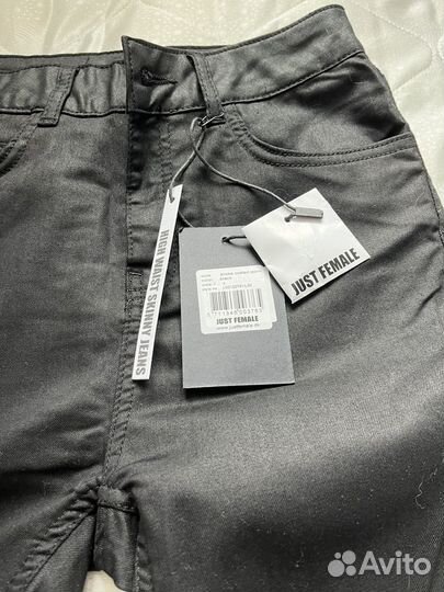 Джинсы женские