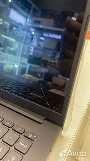 Asus VivoBook i7 (K513E) новый, разбит экран