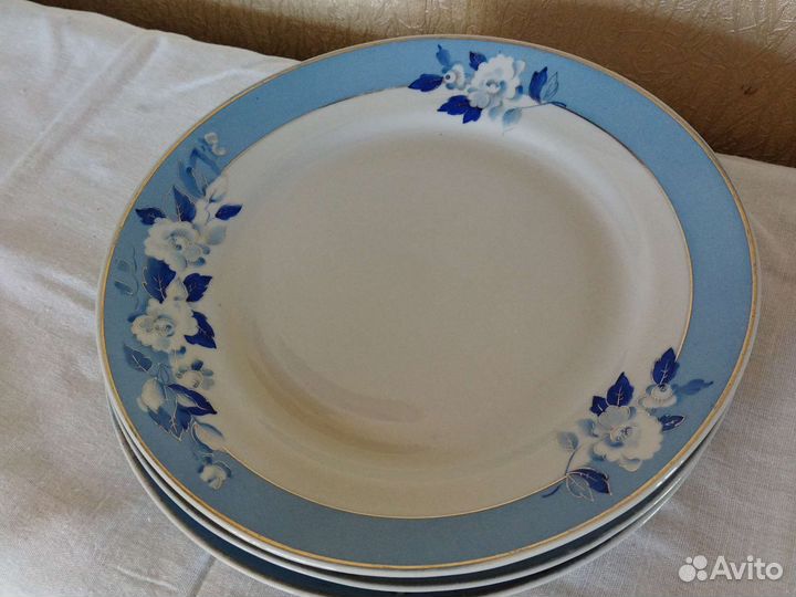 Тарелка диаметр 24 см. 3 штуки