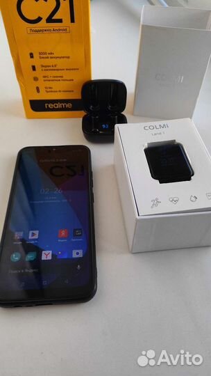Смартфон Realme C21 + Bluetooth-гаджеты