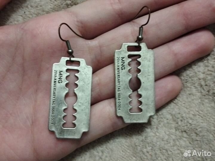 Разные серьги (есть серьги польнарефа и танжиро)