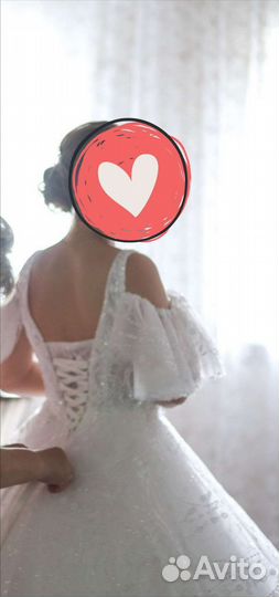 Великолепное свадебное платье