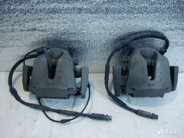 Суппорт тормозной передний BMW X5 E70 F15 X6 E71 F