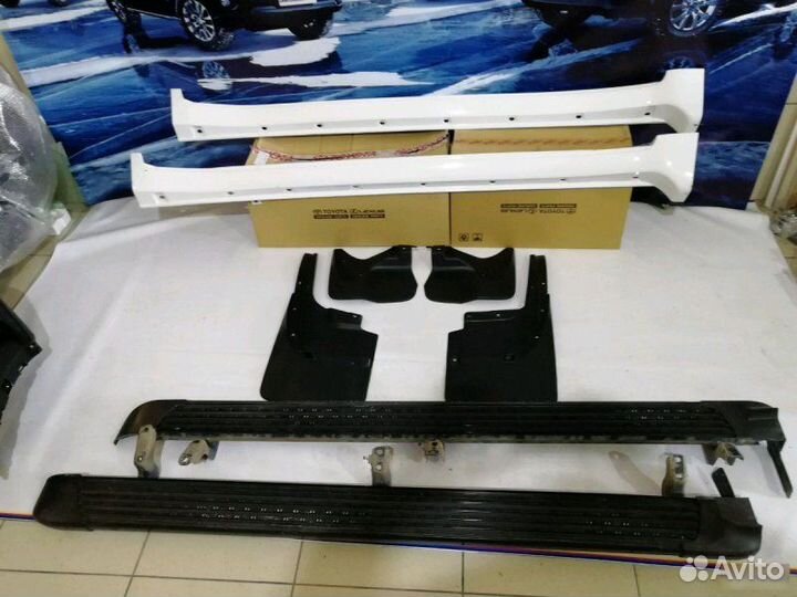 Пороги и брызговики Toyota Land Cruiser 200