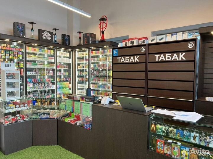Табачный магазин с ассортиментом вейп-товаров