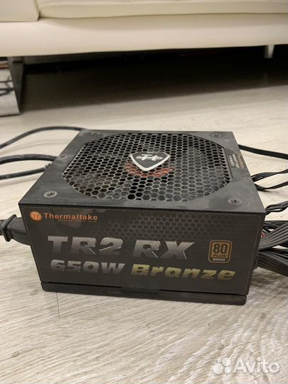 Блок питания tR2 RX650watt новый