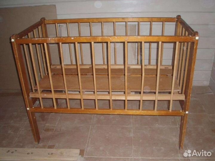 Детская кроватка