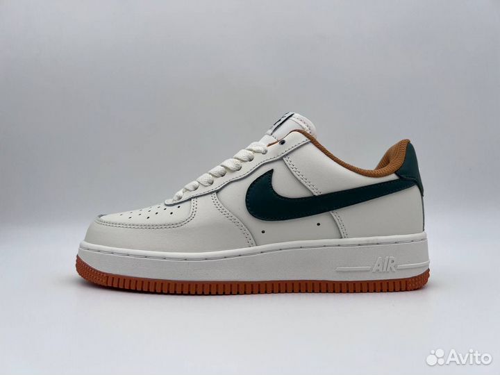 Кроссовки подростковые Nike Air Force 1 low cream