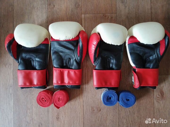 Боксерские перчатки