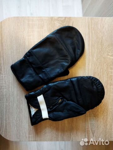 Боксерские перчатки