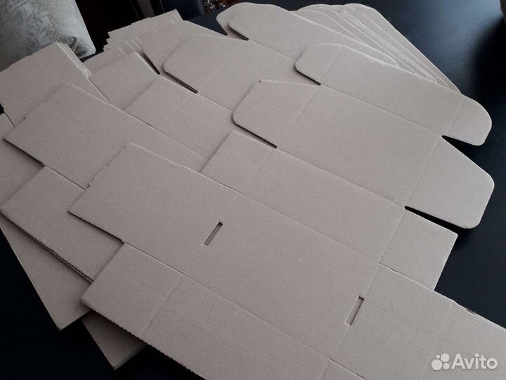 Коробка картонная самосборная