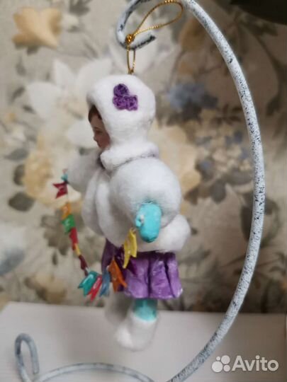 Девочка в пушистой шубке