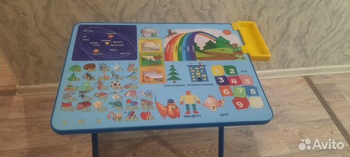 Детский столик