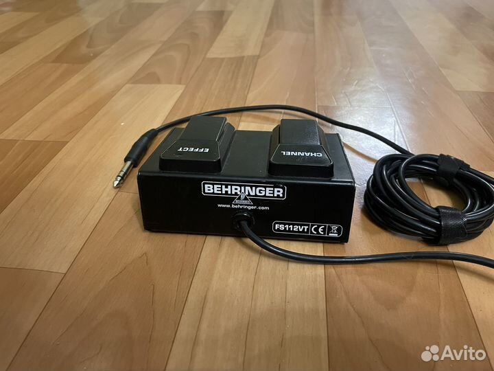 Футсвитч Footswitch Behringer FS112VT