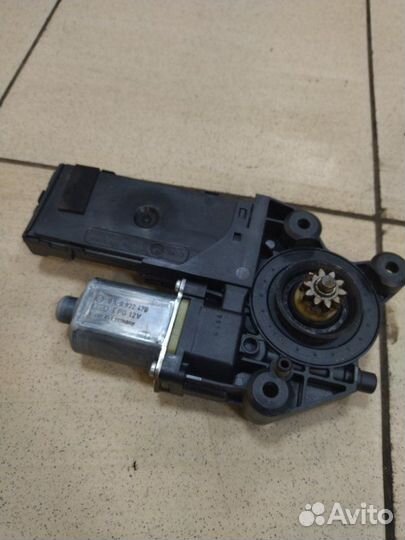 Мотор стеклоподъемника передний левый Renault