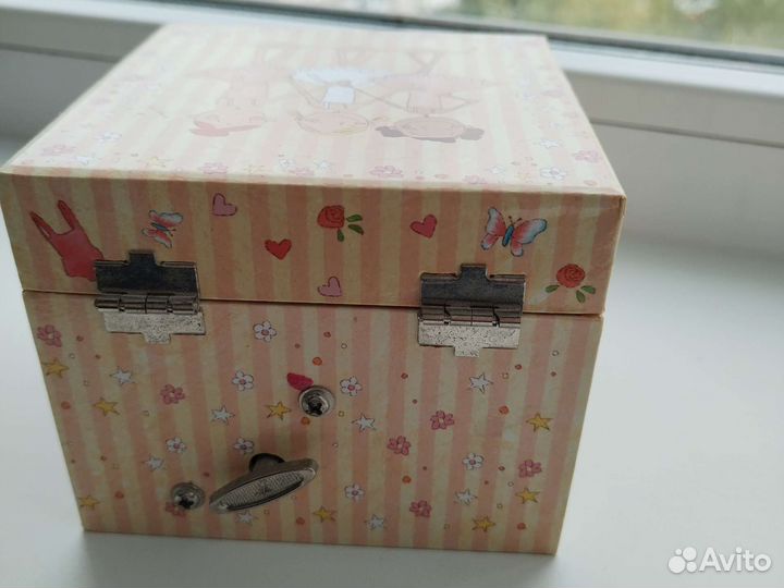 Шкатулка для украшений, музыкальная