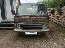 Toyota Hiace 2.0 AT, 1987, битый, 265 287 км, с пробегом, цена 160 000 руб.