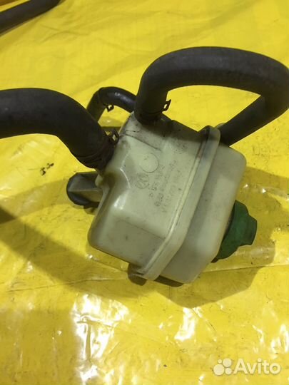 Бочек гидроусилитель для Транспортёр Т5 7H0422371A