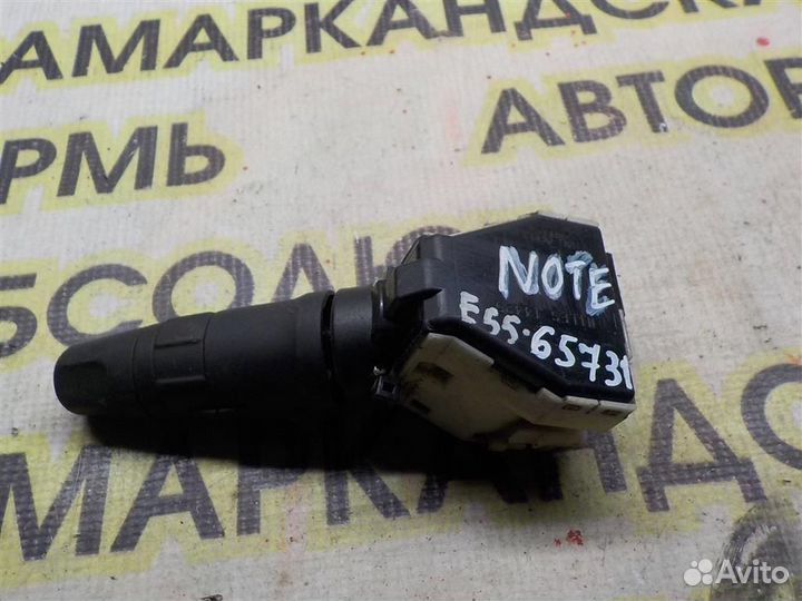 Переключатель поворотов подрулевой Nissan Note (E